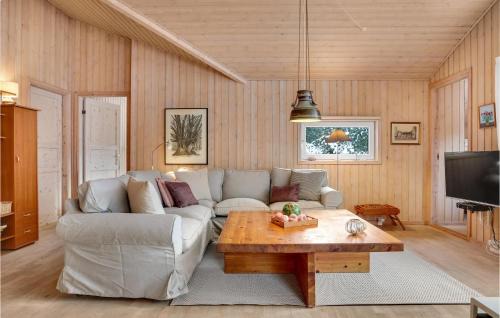 Skram House | Holiday Home Uranusvej Ii
