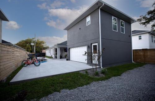 Colonialtown South House | Holiday Home