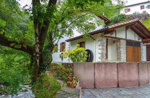 Bera House | Holiday Home Uxaneko-errota by Interhome