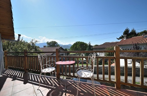 Barbazan House | Holiday Home "Vallée De Barousse" with Mountain View, Private Terrace and Garden