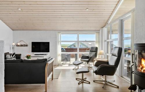 Harboore House | Holiday Home Vejlby Klit