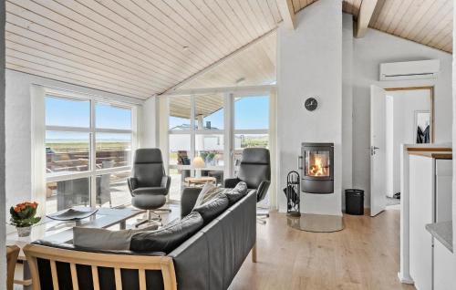 Harboore House | Holiday Home Vejlby Klit