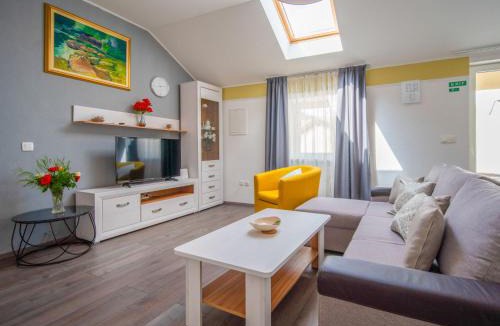 Veli Brgud House | Holiday Home Veli by Interhome