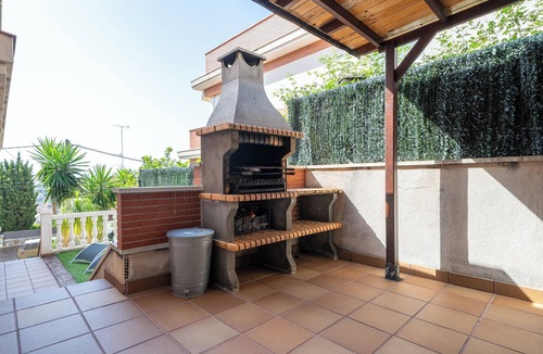 Segur de Calafell House | Holiday Home "Villa Sabela" with Sea View, Shared Pool & Wi-Fi