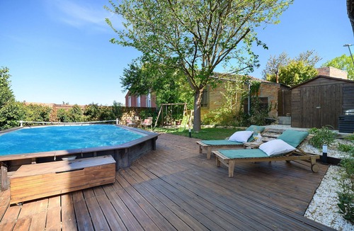 Soupex House | Holiday Home 'Villa Avec Piscine Soupex' with Private Pool, Private Terrace and Wi-Fi