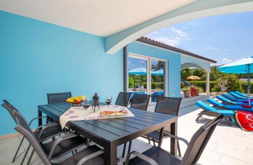 Rogocana House | Holiday Home Villa Gabriel by Interhome