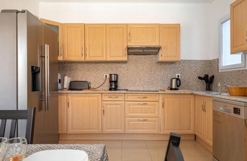 Plage d'Argeles House | Holiday Home Villa Les Treilles by Interhome