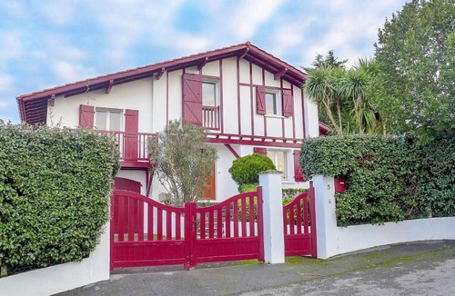 Bidart House | Holiday Home Villa Lukuchenia