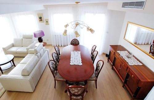 Okrug Donji House | Holiday Home Villa Mustra by Interhome