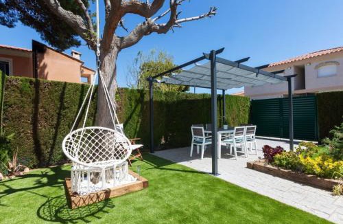 Les Planes del Rei House | Holiday Home Villa Verdi 11 by Interhome