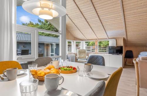 Sklskr House | Holiday Home Vilmar - 250m from the sea by Interhome