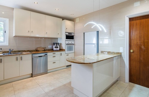 Tossa de Mar House | Holiday Home 'Vista Al Mar' with Sea View, Wi-Fi and Air Conditioning