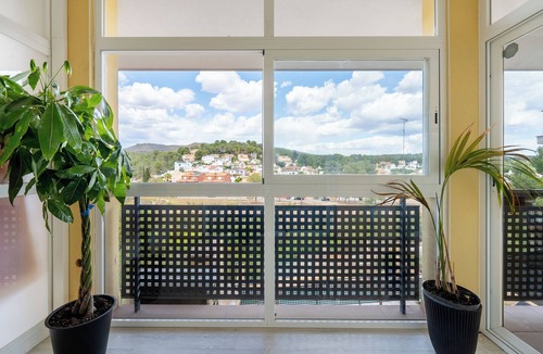 El Castell de Montornes House | Holiday Home 'Vistabella' with Private Pool, Wi-Fi and Air Conditioning