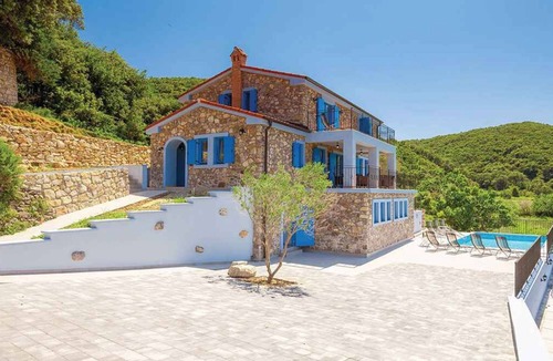 Supetarska Draga House | Holiday home with pool and air conditioning