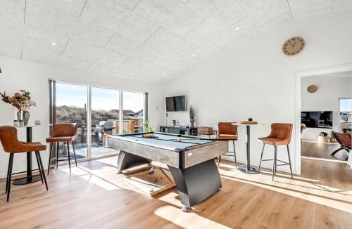 Bjerregard Strand House | Holiday Home Waldar - from the sea by Interhome