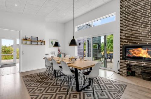 Skaven Strand House | Holiday Home Weike - 950m to the fjord by Interhome