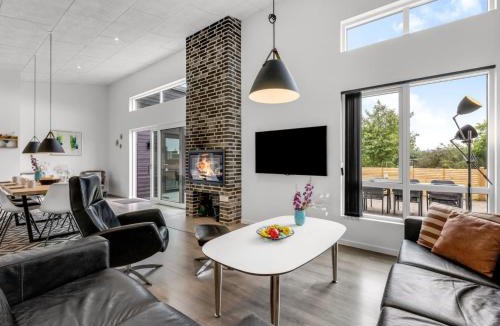 Skaven Strand House | Holiday Home Weike - 950m to the fjord by Interhome