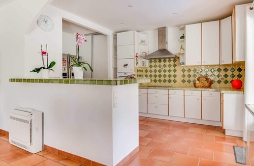 Lagarde Pareol Villa | Holiday home with private pool near Orange