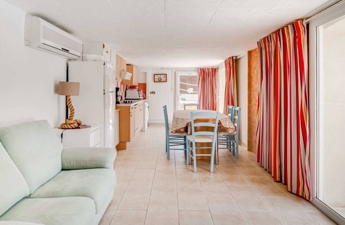 Lagarde Pareol Villa | Holiday home with private pool near Orange