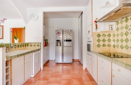 Lagarde Pareol Villa | Holiday home with private pool near Orange