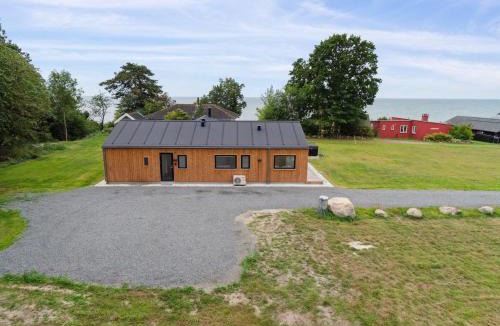 Ronne House | Holiday Home Wilgrib - 50m from the sea by Interhome