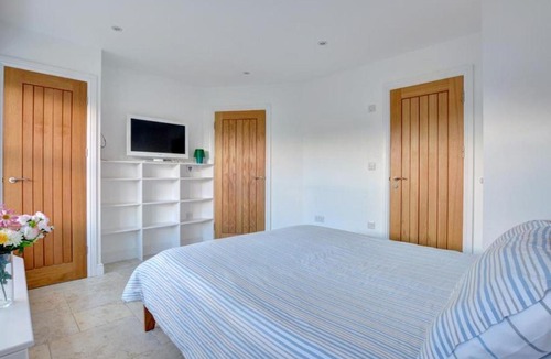 Polruan House | Holiday Home Winker by Interhome