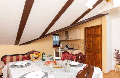 Donja Stubica House | Holiday home with hot tube and 1 room