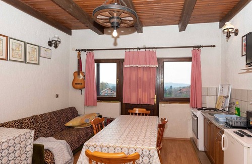 Donja Stubica House | Holiday home with hot tube and 1 room