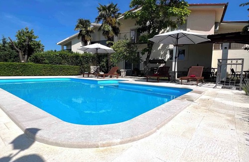Donji Prolozac House | Holiday home with swimming pool and air conditioning