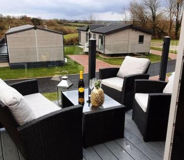 Grampound House | Holiday Home with a Hot tub