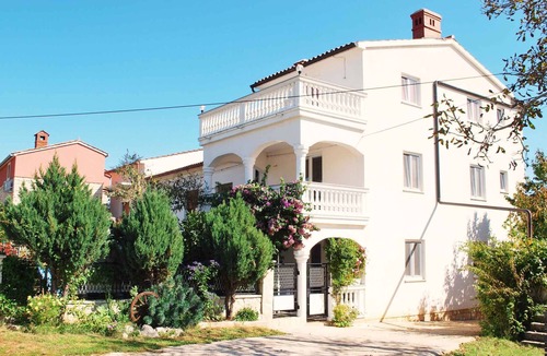 Muntic House | Holiday home with air conditioning and terrace