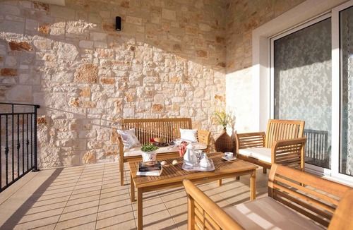 Punat House | Holiday home with air conditioning and internet near the beach