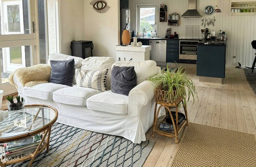 Smidstrup Strand House | Holiday home with annexe by Gilleleje beach