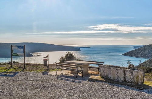 Rakalj House | Holiday home with barbecue facilities