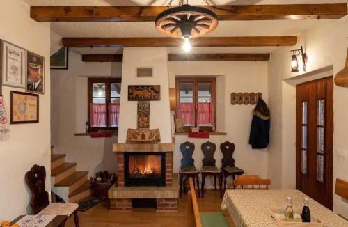 Donja Stubica House | Holiday home with hot tube and 1 room