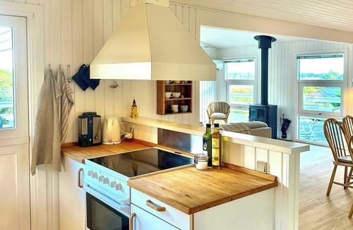 Millinge House | Holiday home with harbour view in Falsled
