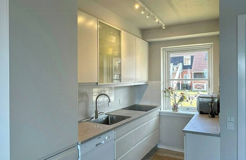 Borre House | Holiday home with harbour view in Klintholm