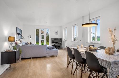 Thyholm House | Holiday Home With Hot Tub And Space For 7 People