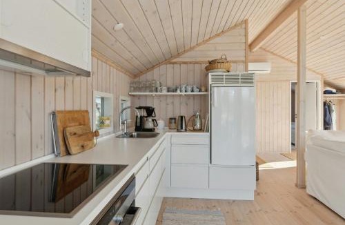 Bisserup House | Holiday Home With Lake View In Bisserup