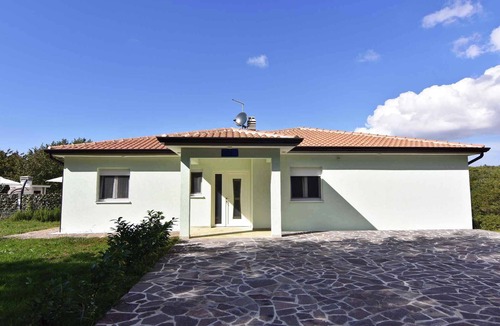 Radini House | Holiday home with outdoor swimming pool