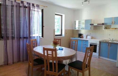 Opric House | Holiday home with panoramic view and large terrace