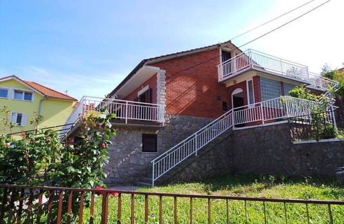 Opric House | Holiday home with panoramic view and large terrace