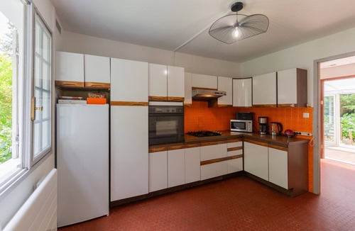 Jaujac House | Holiday Home with Park, Private Pool, Wi-Fi, and Air Conditioning in Jaujac