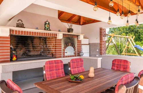 Prodol House | Holiday home with pool and air conditioning