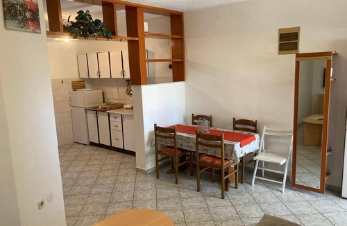 Cesarica House | Holiday home with pool for 12 people 200m from the sea