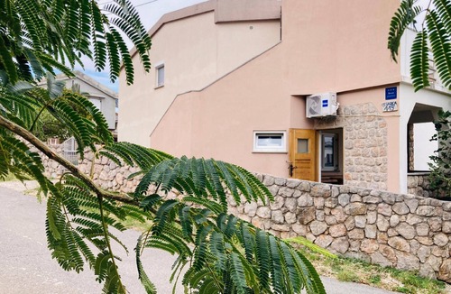 Cesarica House | Holiday home with pool for 12 people 200m from the sea