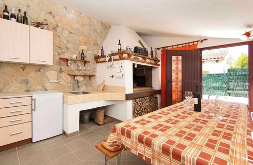 Fazana House | Holiday home with private terrace and pool