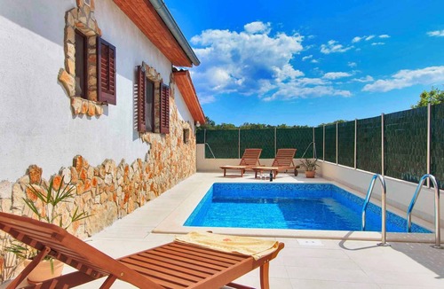 Fazana House | Holiday home with private terrace and pool
