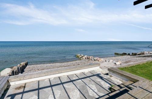 Strøby Egede Apartment | Holiday Home With Private Beach And Sea View