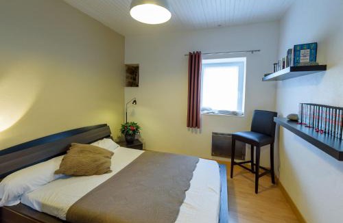 Plouguin House | Holiday home with private pool